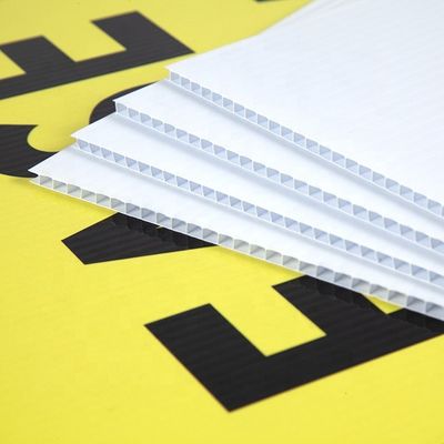 OEM पॉलीप्रोपाइलीन खोखले बोर्ड कोरोप्लास्ट नालीदार प्लास्टिक पनरोक